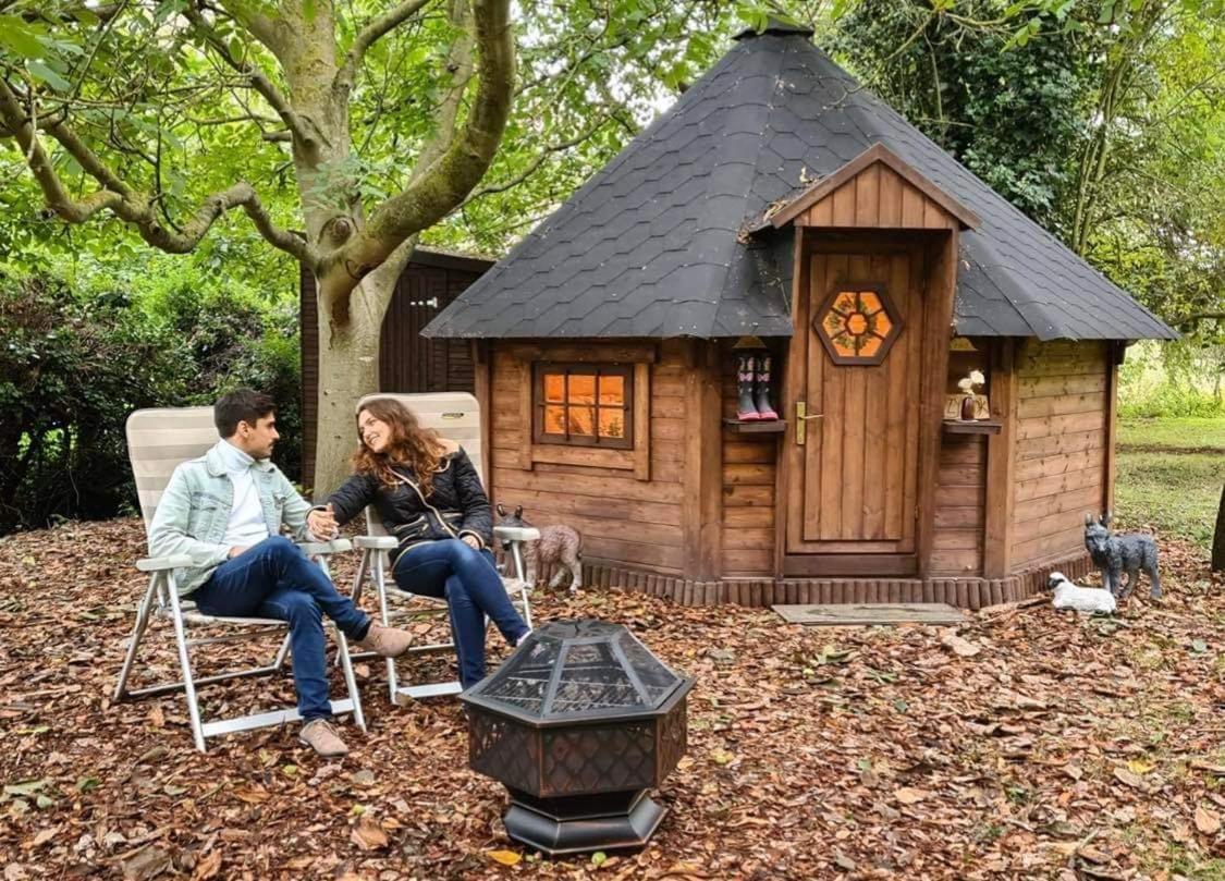 Starry Meadow & Rescued Animal Experiences Villa เกรทยาร์มัธ ภายนอก รูปภาพ